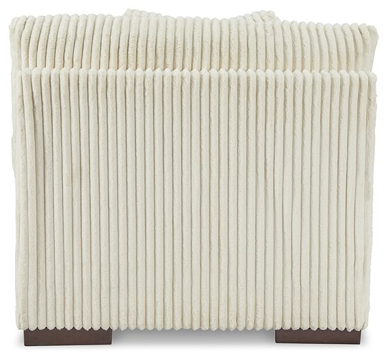 Lindyn Sectional - Barr’s Furniture (Riverside CA)