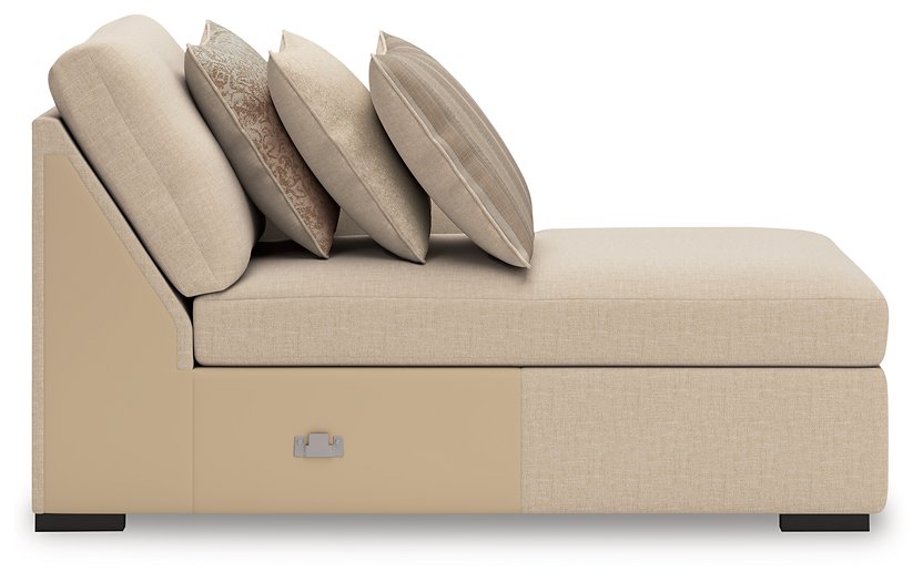 LadyMae Sectional with Chaise - Barr’s Furniture (Riverside CA)