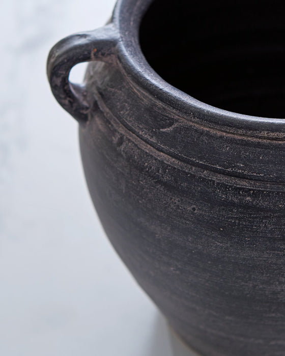 Meadie Vase - Barr’s Furniture (Riverside CA)