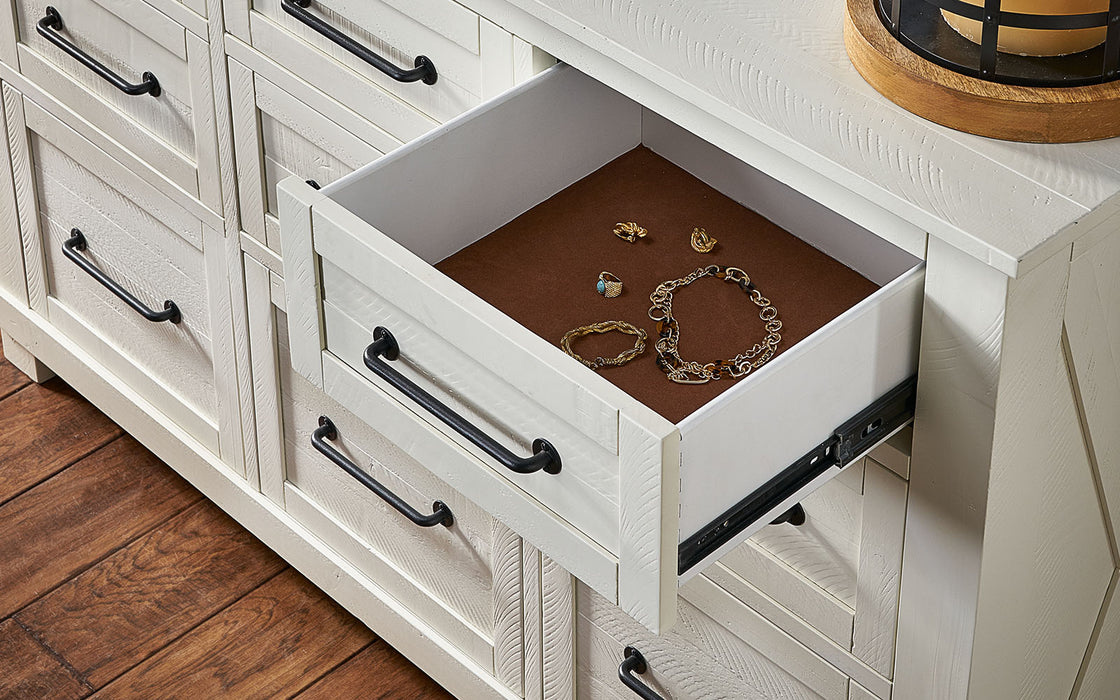 Sun Valley 9-Drawer Dresser